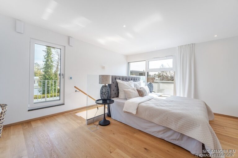 Schlafzimmer DG