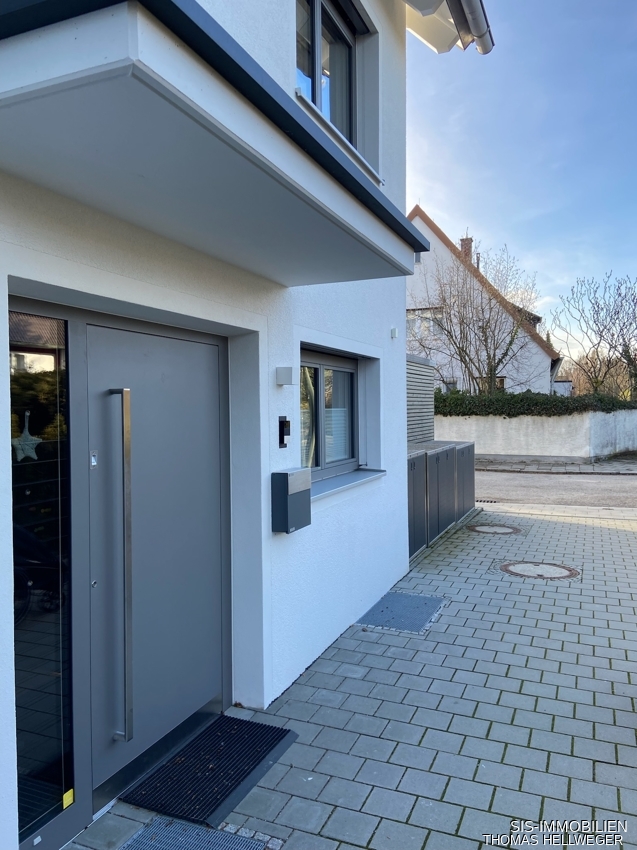 Eingangstür mit Fingerprint